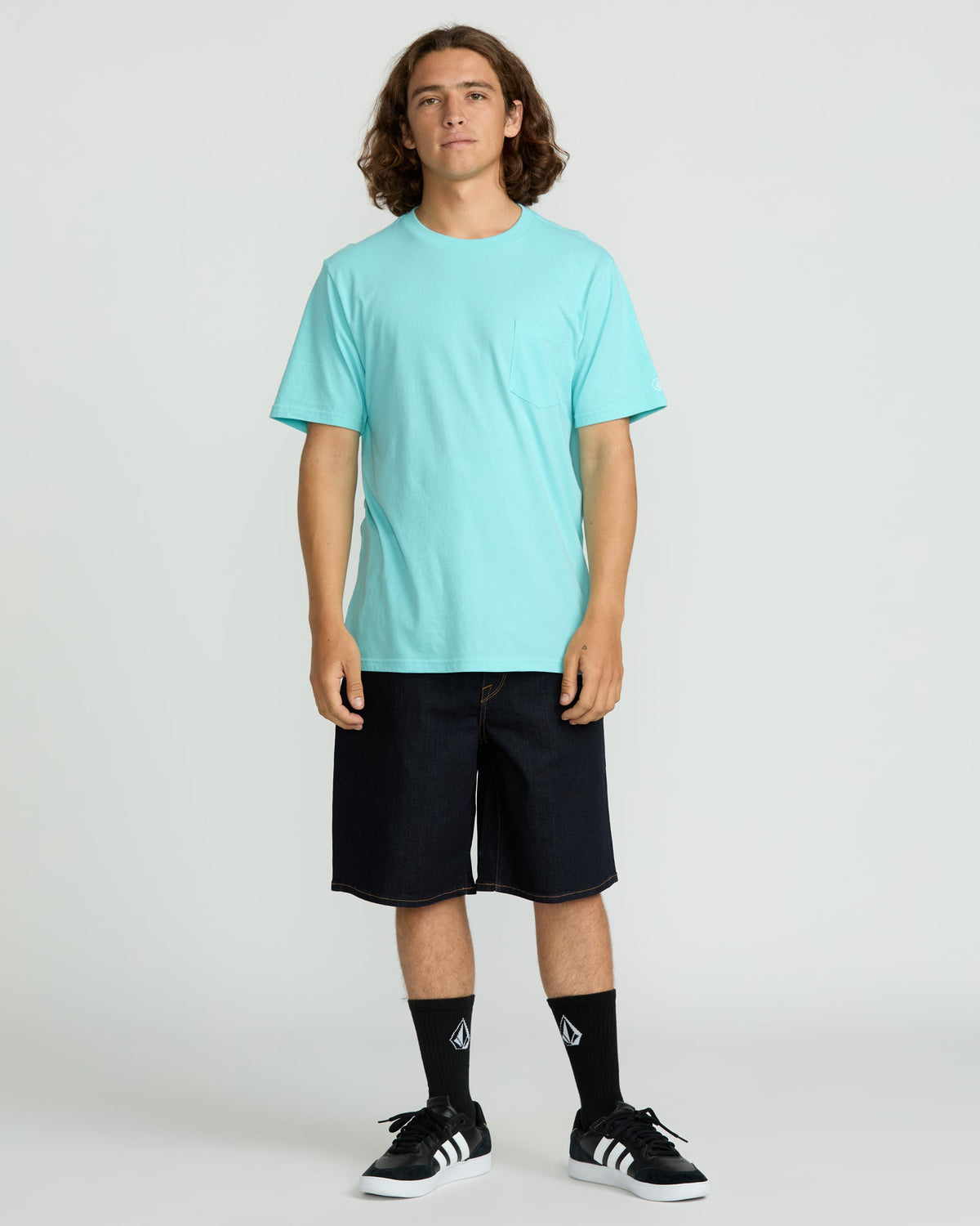 Men's Solid Short Sleeve Shirt Pocket Tee | Volcom Trending