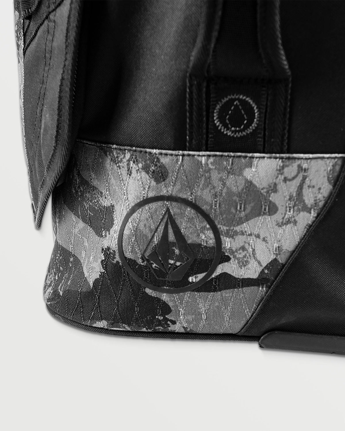 Chamber Carry-On | Volcom Featured