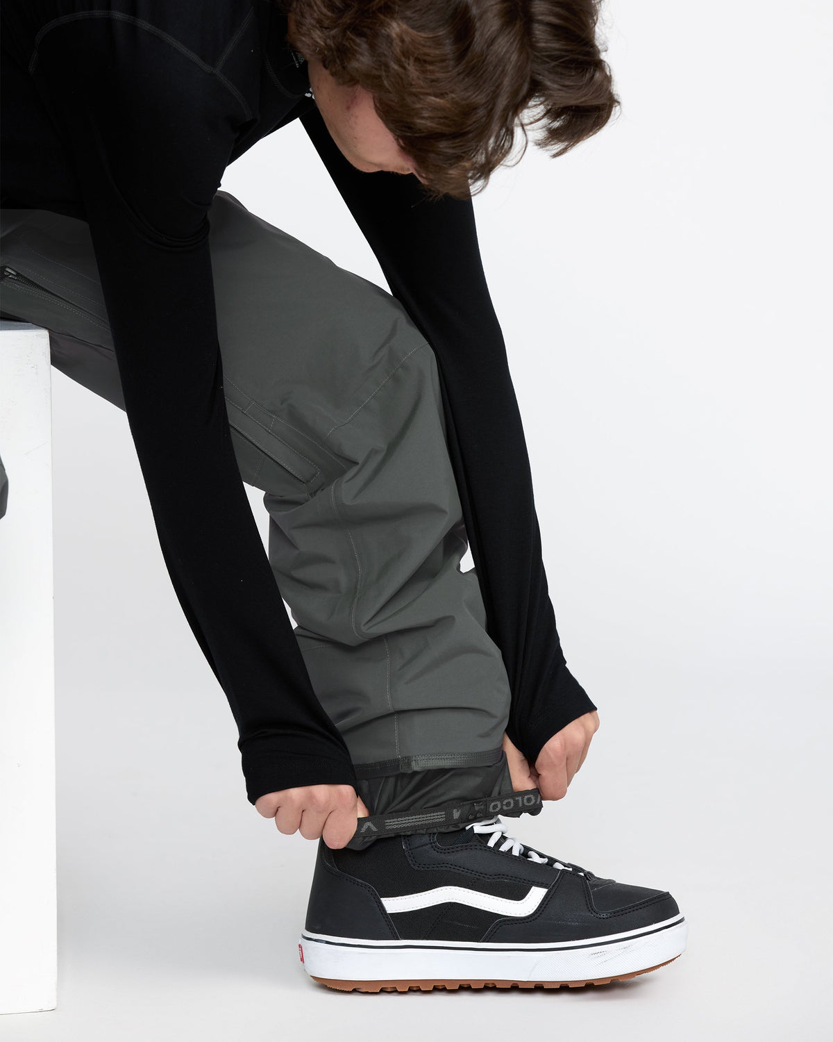 Men's L Gore-Tex Pants | Volcom Featured