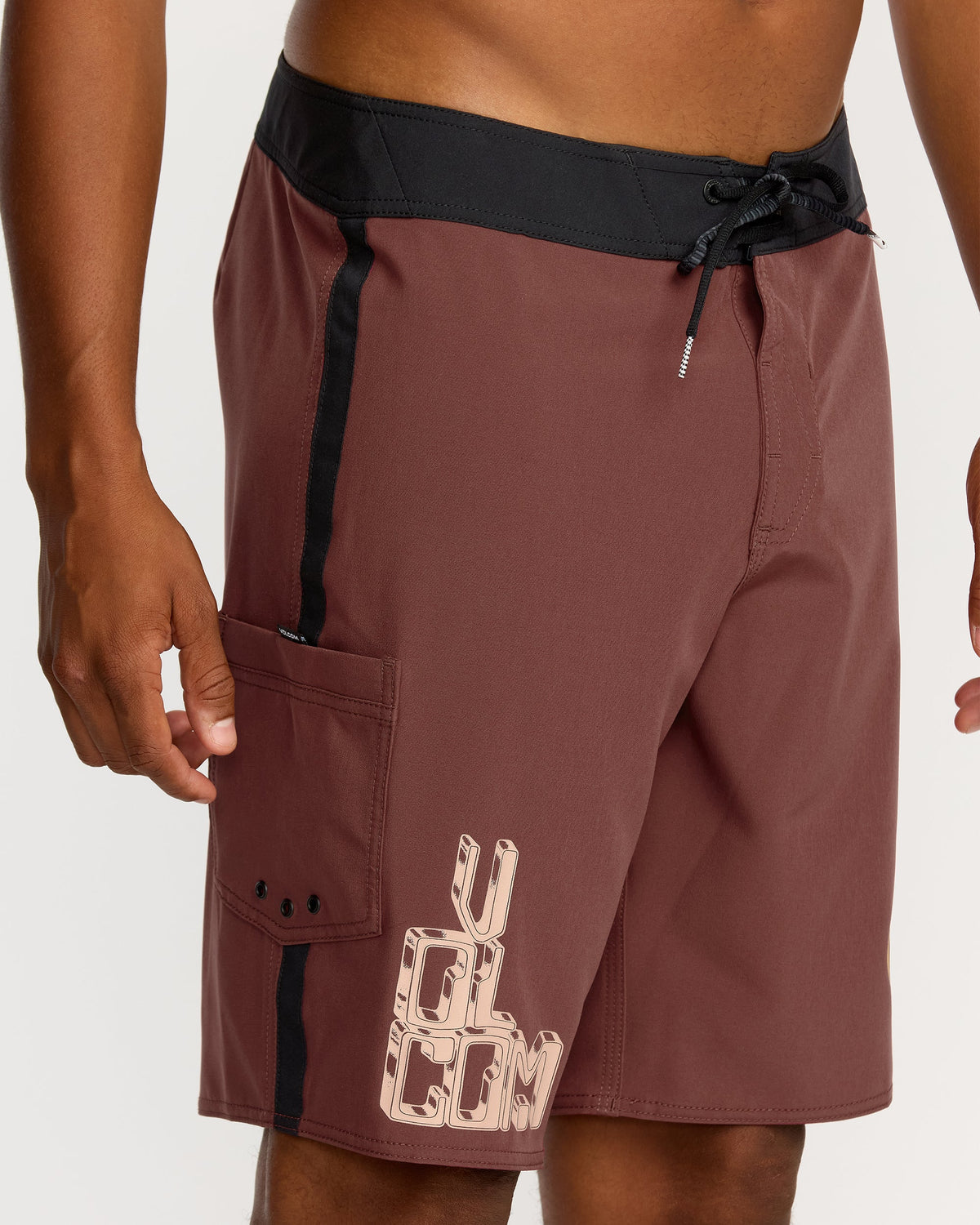 Men's Featured Artist Callum Rooney Mod 20 | Volcom Sale