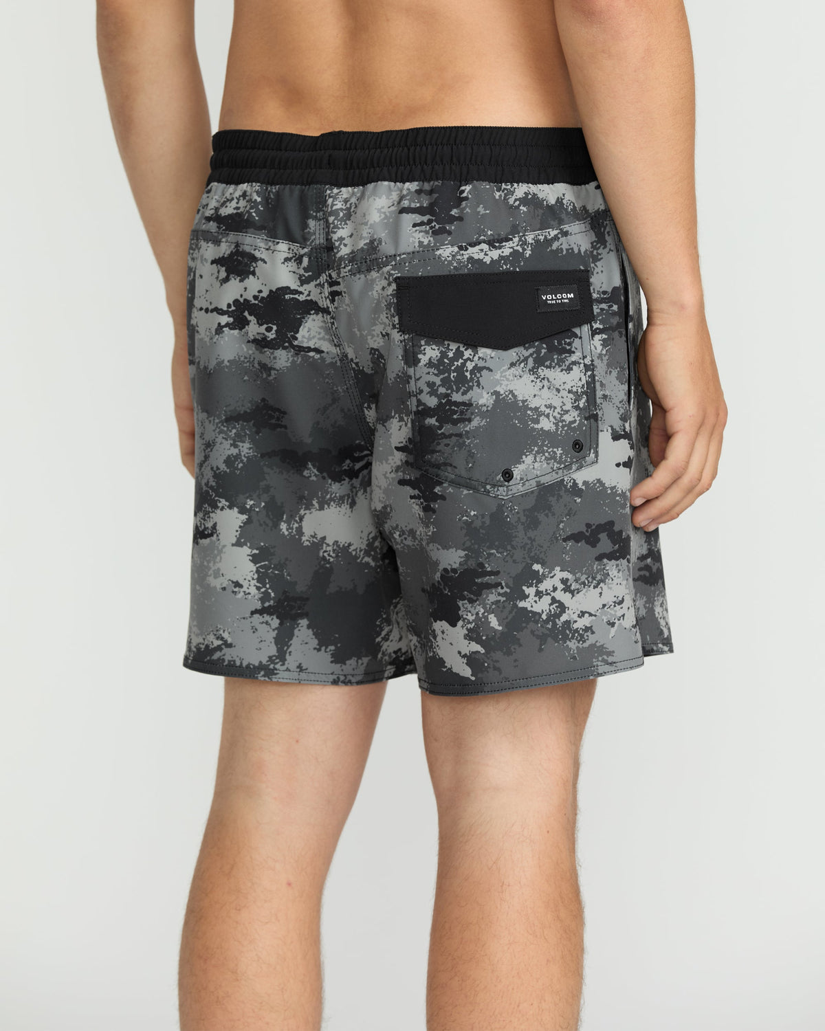 Men's Lido Print 16 | Volcom Featured