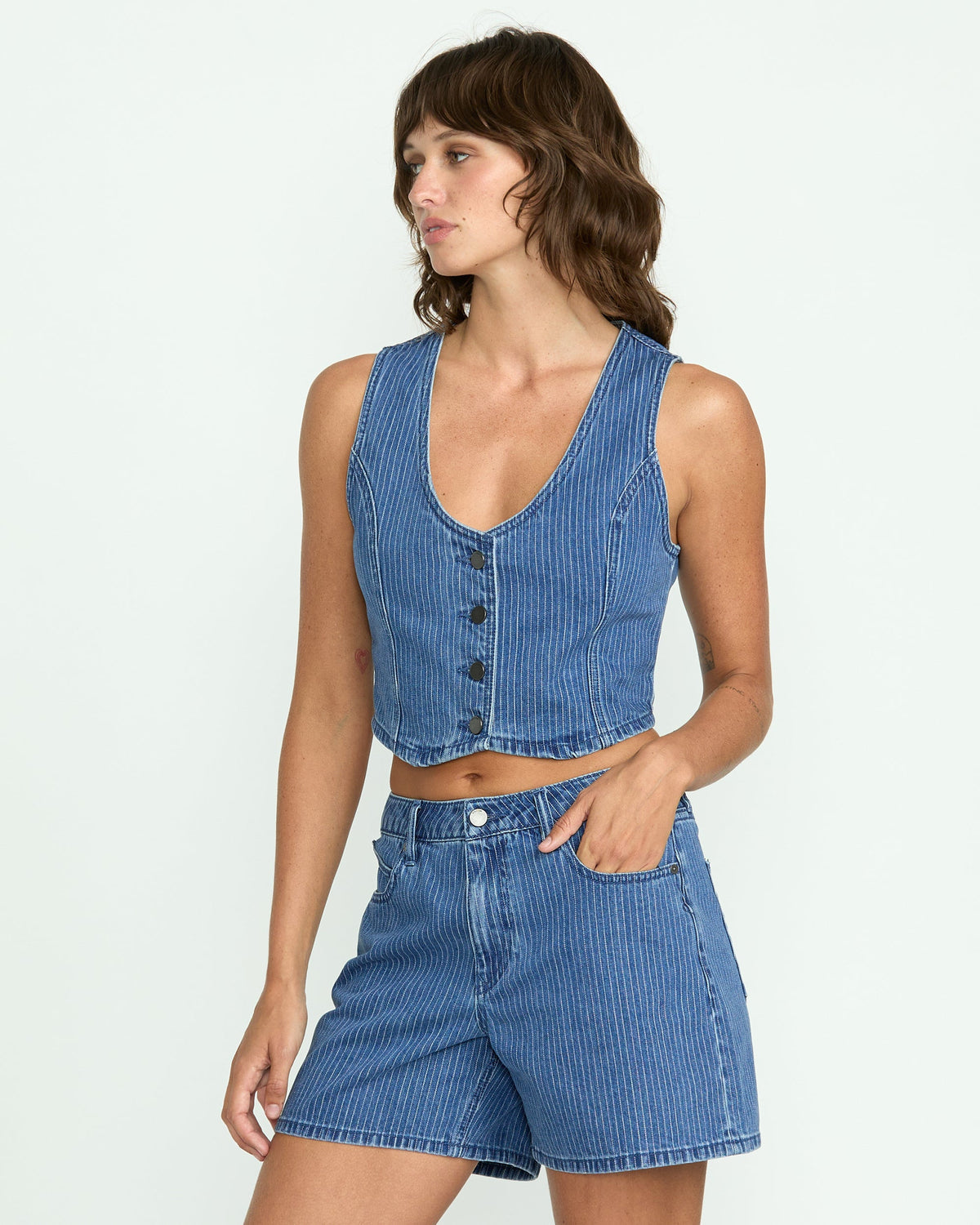 Women's Stoned Boyfriend Shorts | Volcom Trusted