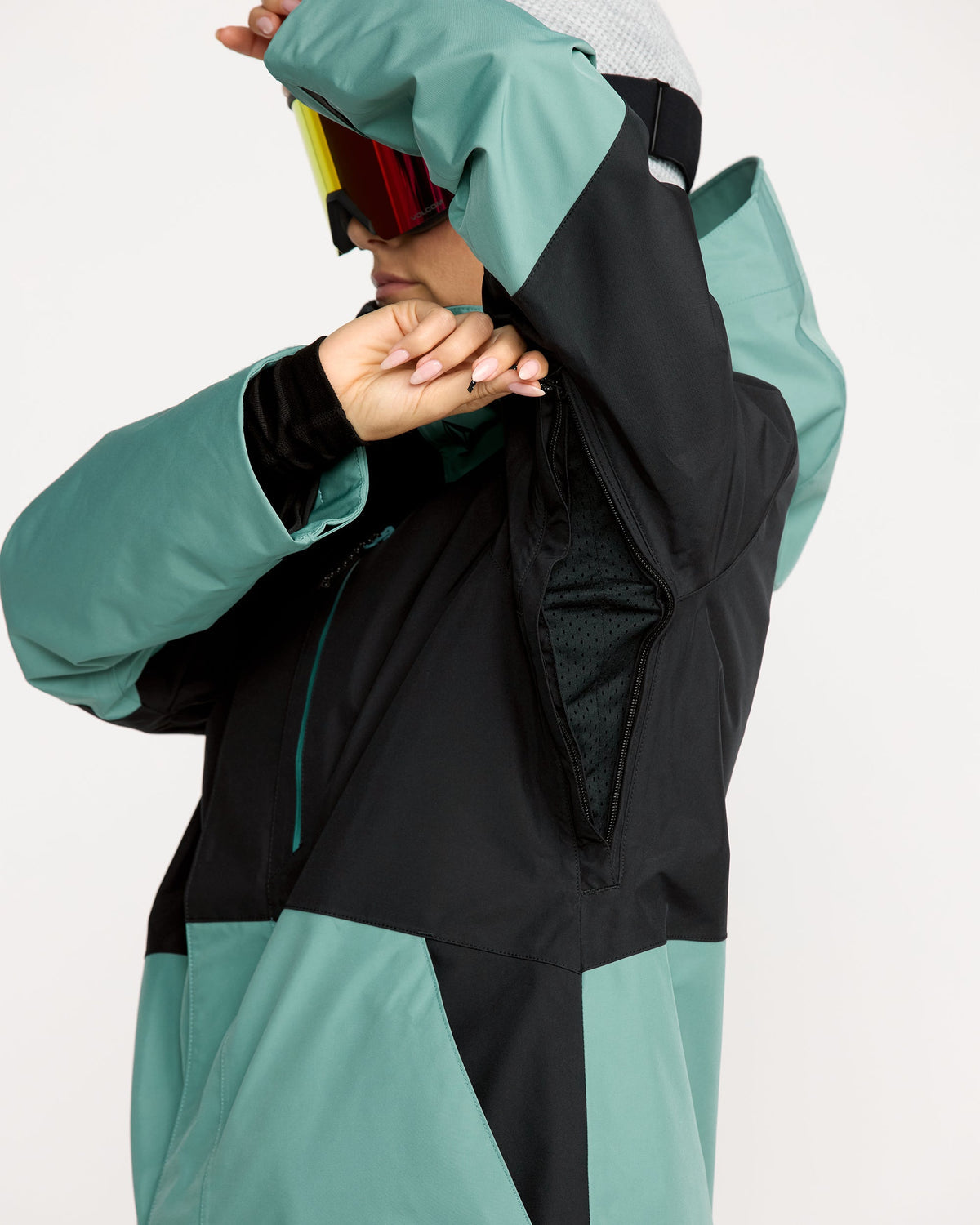 Women's V.Co Tech Eras Gore-Tex Insulated Jacket | Volcom Signature